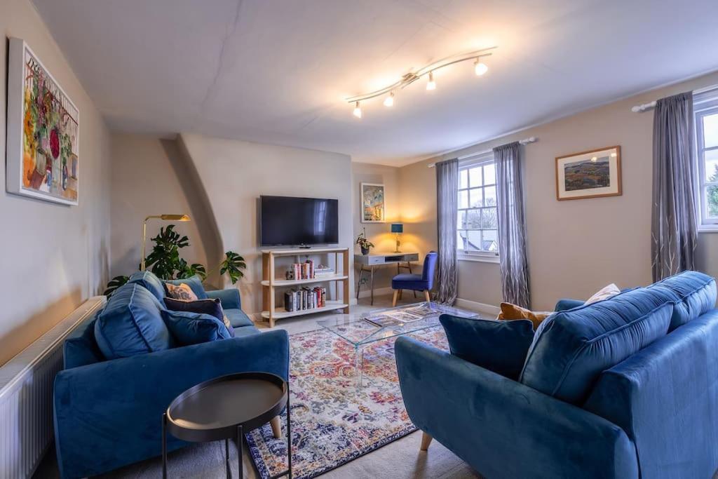 Beautiful & Spacious Retreat In Winchester Extérieur photo